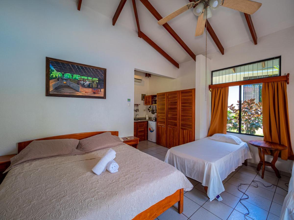 Hotel Colinas Del Sol Atenas Kültér fotó