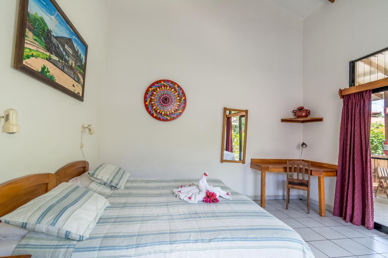 Hotel Colinas Del Sol Atenas Kültér fotó